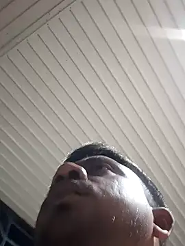 SlipperyRebound0 online show from 11-03-25, 02:53