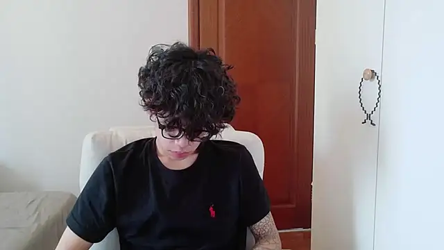 hangzi-0011 online show from 10-15-25, 07:38