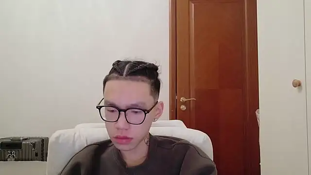 hangzi-0011 online show from 10-09-25, 09:43