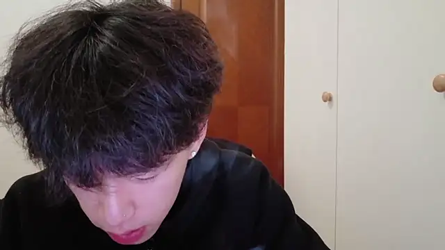 hangzi-0011 online show from 11-15-25, 08:51