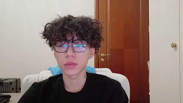 hangzi-0011 online show from 10-10-25, 11:44