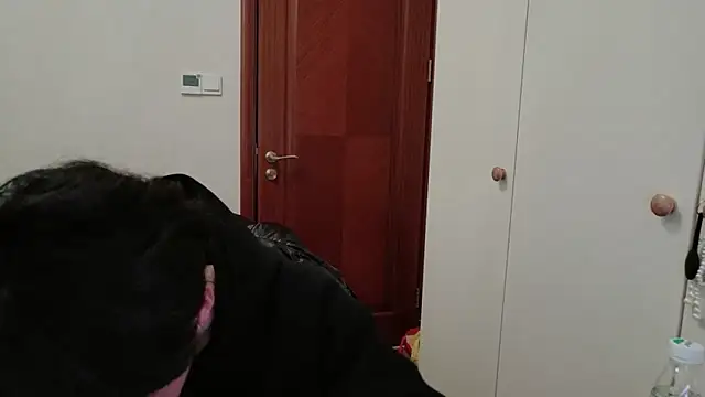 hangzi-0011 online show from 12-18-25, 11:14