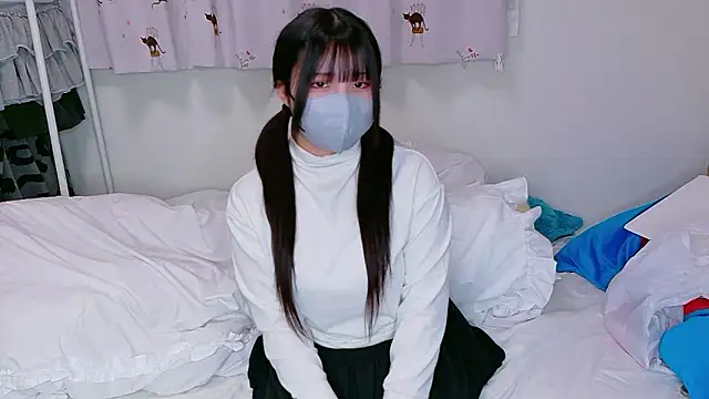 YUKINA 00 online show from 12-20-25, 11:57