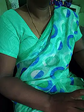 Snapshot of Tamilselviroja- chatting on 05-06-26, 02:21 Tamilselviroja- online show from 05-06-26, 02:21