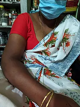Snapshot of Tamilselviroja- chatting on 04-25-26, 02:36 Tamilselviroja- online show from 04-25-26, 02:36