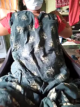 Tamilselviroja- online show from 11-24-25, 04:12