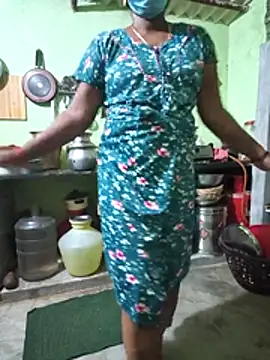 Snapshot of Tamilselviroja- chatting on 07-24-26, 02:02 Tamilselviroja- online show from 07-24-26, 02:02
