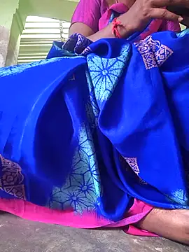 Snapshot of Tamilselviroja- chatting on 07-31-26, 12:26 Tamilselviroja- online show from 07-31-26, 12:26