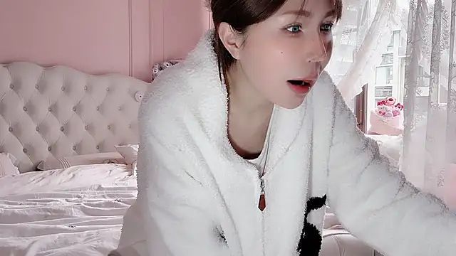 Snapshot of Titi-175 chatting on 04-26-26, 08:00 Titi-175 online show from 04-26-26, 08:00