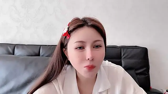 Snapshot of Titi-175 chatting on 07-02-26, 07:03 Titi-175 online show from 07-02-26, 07:03