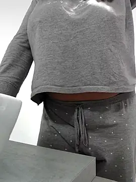 sexyguenda online show from 03-29-26, 09:00