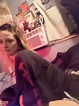 Queen2454 online show from 02-18-26, 10:01