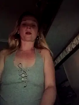 Queen2454 online show from 04-05-26, 09:38