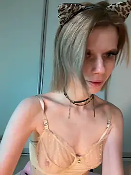 bunnyirisluv online show from 03-07-26, 10:48