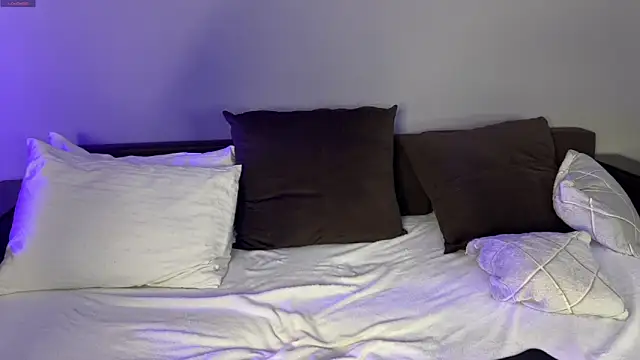 petalpage online show from 11-19-25, 02:00