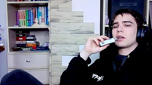 Snapshot of _Chris_Next_Door_ chatting on 10-06-25, 02:18  Chris Next Door  online show from 10-06-25, 02:18