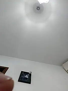 Snapshot of thonyx93 chatting on 11-16-25, 03:39 thonyx93 online show from 11-16-25, 03:39