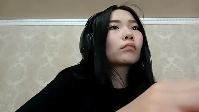 YukiShaapan online show from 10-18-25, 11:23