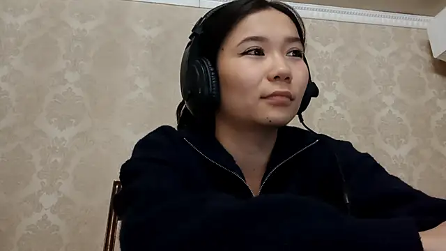 YukiShaapan online show from 10-30-25, 06:16