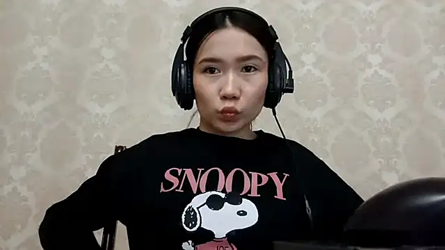 YukiShaapan online show from 10-19-25, 10:18