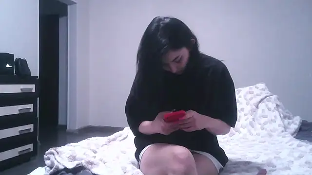 Snapshot of meow_woem chatting on 10-19-25, 11:40 meow woem online show from 10-19-25, 11:40
