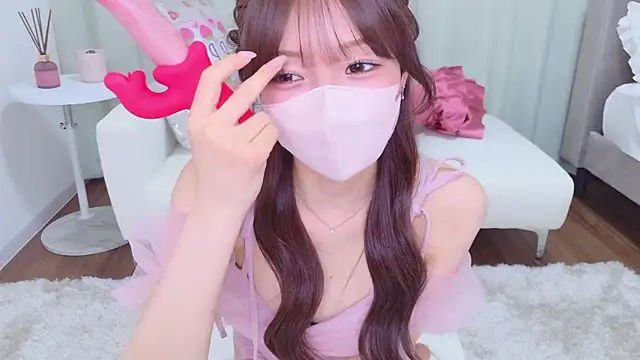 Seira  nn online show from 03-29-26, 01:13