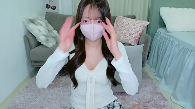 Seira  nn online show from 11-23-25, 04:11