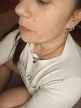 Amarteverdaderamente online show from 07-21-26, 04:36