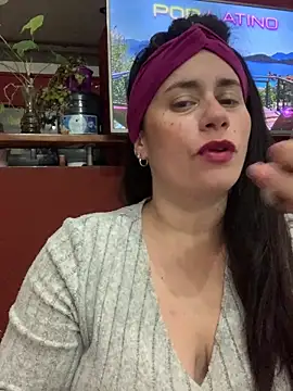 Amarteverdaderamente online show from 10-26-25, 02:12