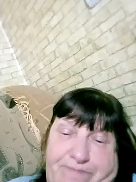 Apeesynka55211 online show from 10-28-25, 06:51