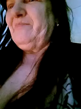 Apeesynka55211 online show from 02-11-26, 07:14