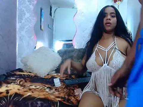 Snapshot of moon_cute19 chatting on 10-06-25, 03:24 moon cute19 online show from 10-06-25, 03:24
