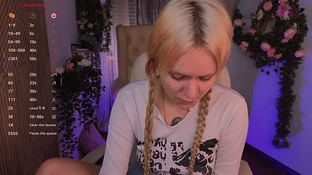 kitten murray  online show from 11-09-25, 05:33