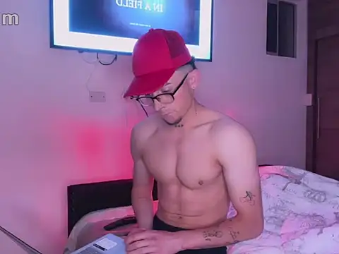 strongManLatino online show from 10-06-25, 12:56