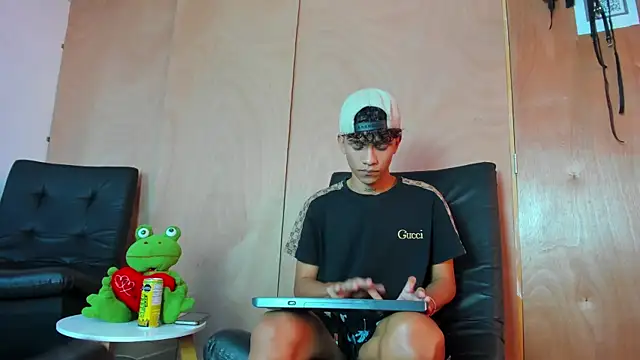 milo crave online show from 10-06-25, 08:42
