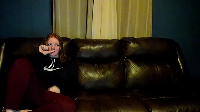 Snapshot of LoversUnleashedXO chatting on 10-07-25, 03:40 LoversUnleashedXO online show from 10-07-25, 03:40