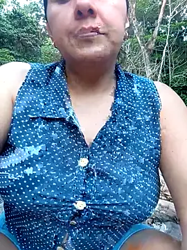 Snapshot of linda_swett chatting on 05-10-26, 10:11 linda swett online show from 05-10-26, 10:11