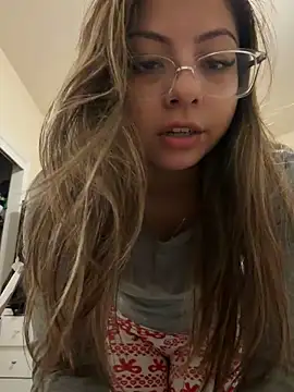 bunnygorl12 online show from 03-03-26, 03:24