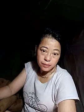 Snapshot of mimi0002 chatting on 10-01-25, 10:35 mimi0002 online show from 10-01-25, 10:35