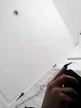 RobertaxGutierrez online show from 10-14-25, 07:09