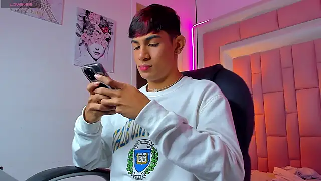 cherub  online show from 12-17-25, 04:06