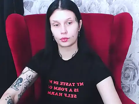 Snapshot of VenomDoll chatting on 10-23-25, 07:12 VenomDoll online show from 10-23-25, 07:12