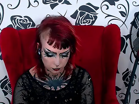 ViviaDark online show from 10-29-25, 06:18