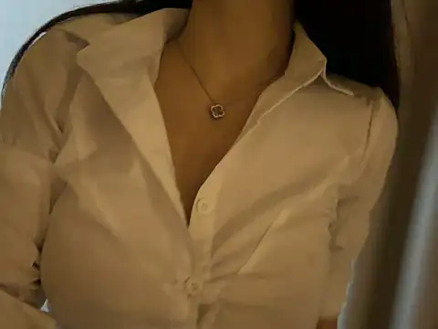 Snapshot of xiaowan_x chatting on 10-05-25, 04:20 xiaowan x online show from 10-05-25, 04:20