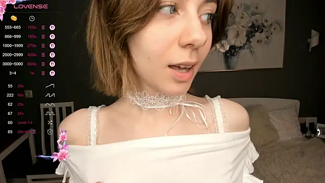 Snapshot of shyina_meow chatting on 10-05-25, 03:25 shyina meow online show from 10-05-25, 03:25