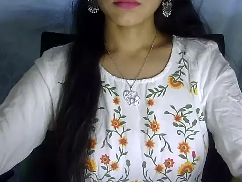 Snapshot of Shazi_1 chatting on 05-17-26, 02:50 Shazi 1 online show from 05-17-26, 02:50