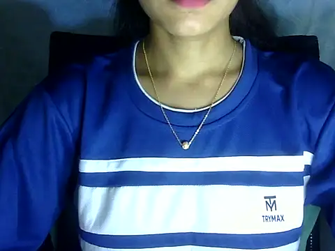 Snapshot of Shazi_1 chatting on 05-22-26, 03:32 Shazi 1 online show from 05-22-26, 03:32