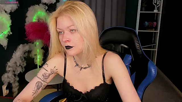 Snapshot of Callista_a chatting on 04-23-26, 03:02 Callista a online show from 04-23-26, 03:02