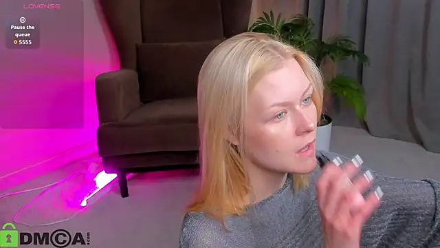 Snapshot of Callista_a chatting on 10-20-25, 11:33 Callista a online show from 10-20-25, 11:33