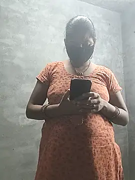 Snapshot of Rasili_bhabhi10 chatting on 10-13-25, 04:19 Rasili bhabhi10 online show from 10-13-25, 04:19